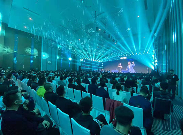 ICE暴雪喊出“和而不同”的背后,电子烟下半场换一种打法? ICE暴雪喊出“和而不同”的背后,电子烟下半场换一种打法?